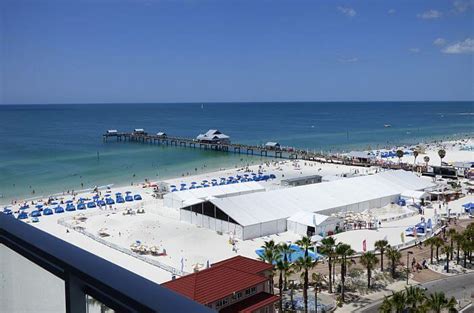 Wyndham Grand Clearwater Beach Is Right In The Action