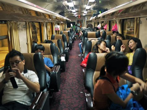 Aturan naik kereta api jarak jauh peraturan baru penumpang kereta api telah diatur sesuai dengan surat edaran kemenhub no 4 th 2021 tentang petunjuk pelaksanaan. Kereta Api Tanah Malaysia Ktm Komuter - Various Daily