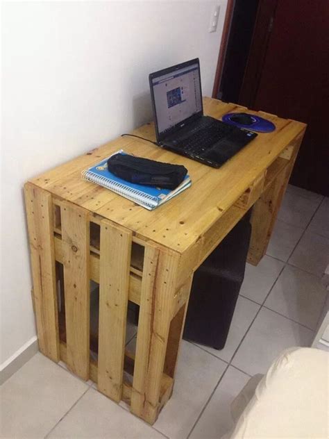 So you can use a couple of cube shelves, a filing cabinet and a wooden desktop to make the desk. DIY Computer Desk Ideas Space Saving (Awesome Picture ...