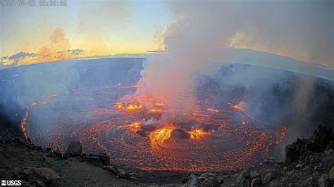 Hawaiis Mount Kilauea Volcano Has Erupted Again Watch It Live Npr