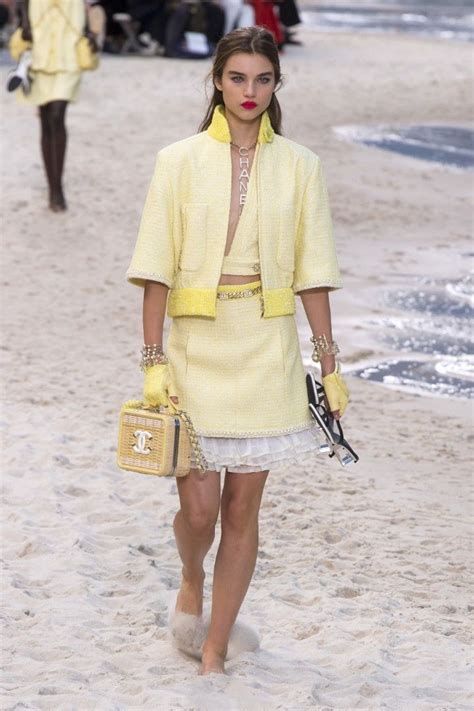 Chanel Spring Summer 2019 RTW Beach Runway Collection ...