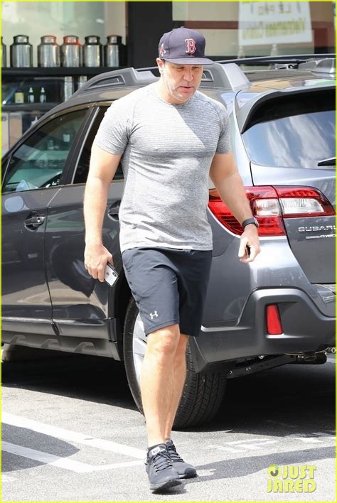 Dane Cook Flaunts His Biceps In Fitted T Shirt While Stepping Out In La Photo 4059409 Dane