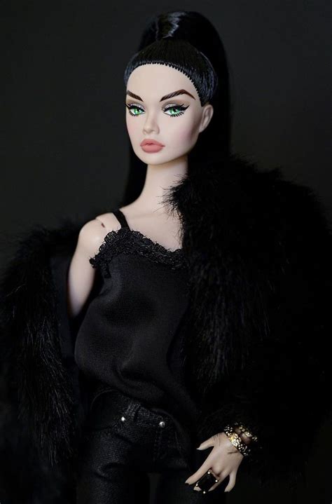 Sizzling In Paris Pp Fashion Dolls Fashion Royalty Dolls Custom Barbie