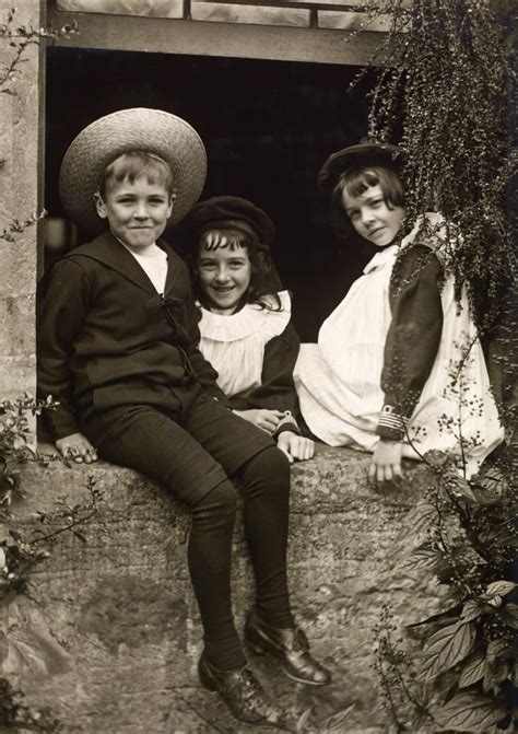 18 Photos Of Victorians Smiling Vintage Children Photos Vintage