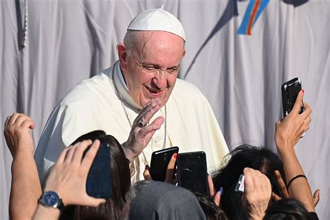 pope francis praises eating and sex as pleasures that come from god