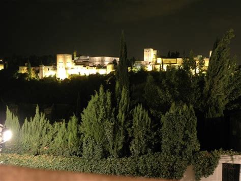 L'Alhambra vista da El Balcon de San Nicolas: fotografía ...
