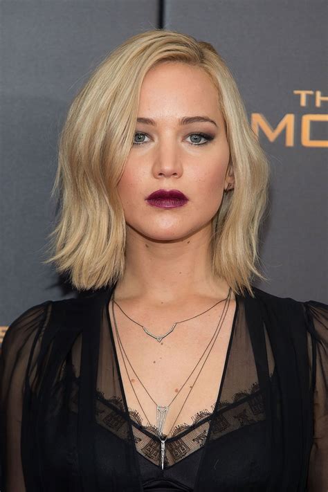 Jennifer Lawrence Owned The Gothic Lip Look Last Night