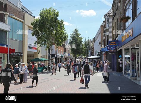 Summer High Street London Hi Res Stock Photography And Images Alamy