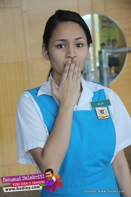 Dalam kenyataannya itu, izara memohon maaf di atas penamplannya itu selain menjelaskan bahawa dia menerima segala teguran peminat dan juga warga laman sosial yang lain. Gambar Izara Aishah di Pelancaran Oh My English | Sensasi ...