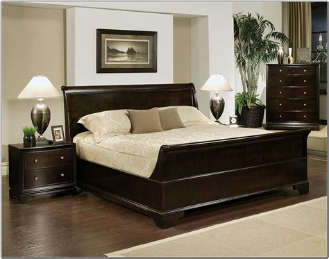Bedroom Modern Bedroom Design With Cozy Cal King Bed