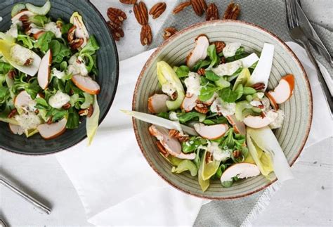 Salade met witlof bleekselderij en pecannoten Healthtastic