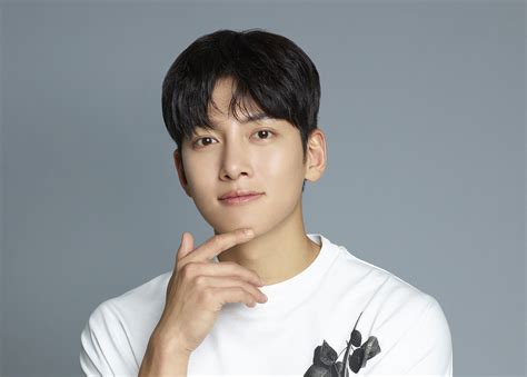 Ji chang wook — incheon international airport (191125). Ji Chang-wook's drama gives you more reasons to fall for ...