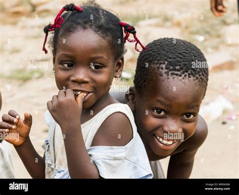 Accra Ghana 28 Décembre 2016 Heureux Les Enfants Africains à Accra Ghana Photo Stock Alamy