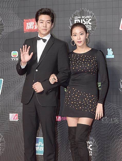 kpop after school s uee and actor lee sang yoon confirmed to have broken up hype malaysia