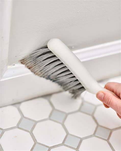 How to Clean Baseboards: 6 Easy (And Maybe Weird)Methods | Apartment