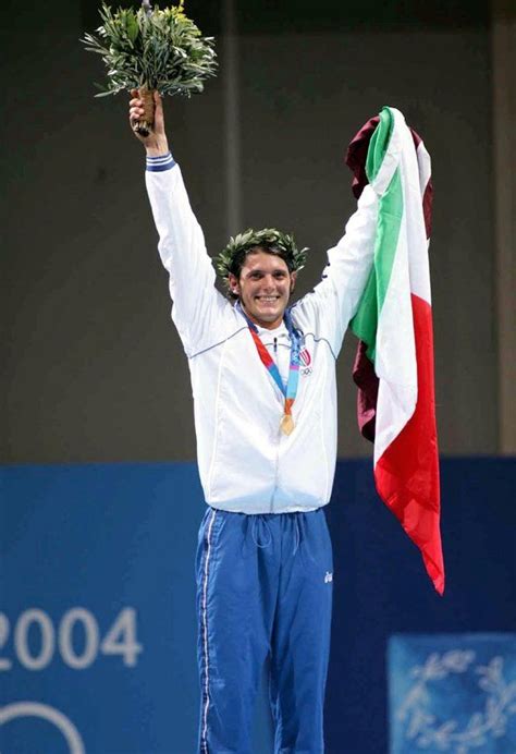 The montano family from italy already had their place in olympic fencing history previous to the athens 2004 olympic games. Pin su Fencing