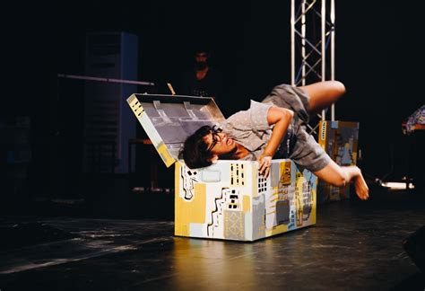 .wan farlene binti wan adib (wan adib & co) (peguam pendakwa) peguam mewakili defendan: Mondays Are Best for Flying out of Windows - Serendipity Arts