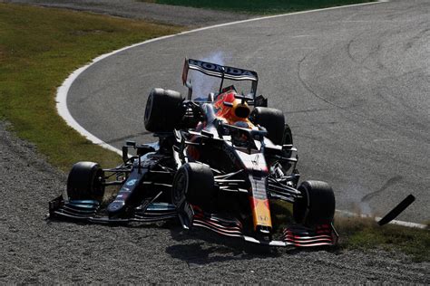 F1 Crash Verstappen X Hamilton Alonso Met Son Grain De Sel Le Mag