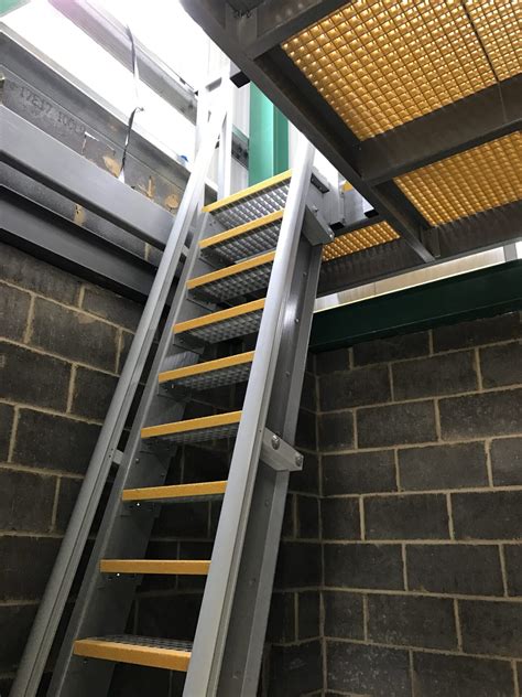 Access Ladders Grp Ladders Step On Safety