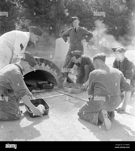 Royal Air Force Technical Training Command 1940 1945 A Field Kitchen Cookery Class In Progress