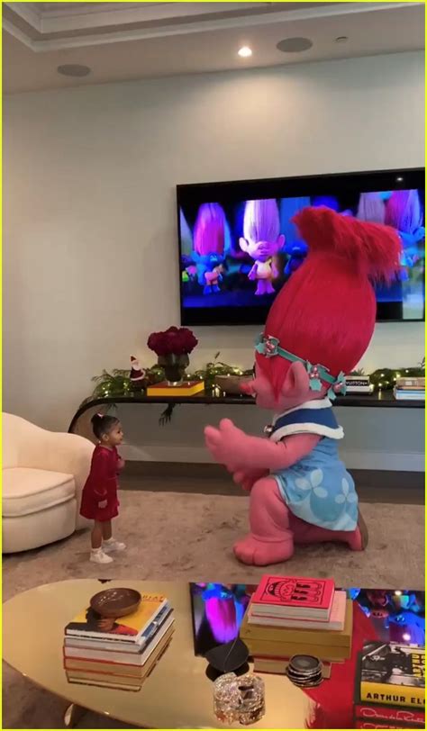 Photo Kylie Jenner Stormi Visit From Trolls 03 Photo 4406648 Just