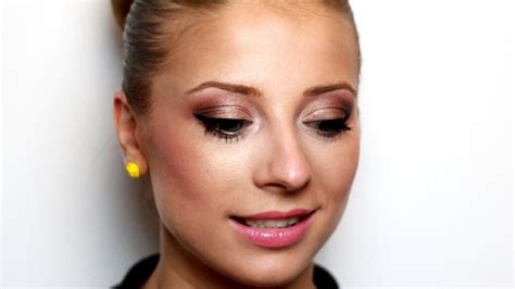 Aelle estetica is at aelle estetica. Romantic Makeup for Blue Eyes and Blonde Hair - YouTube