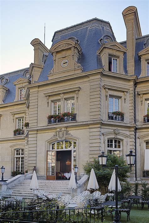 Le village de passy, qui a hérité son nom d'un seigneur local, est aujourd'hui un quartier chicdau nord de paris, bordé par le bois de boulogne. Hotel Saint James Paris, Paris 16e Arrondissement, France ...