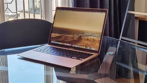 Put them next to each other and try to tell the two apart. Test du MacBook Air (2020): l'ordinateur portable qui en ...