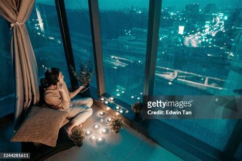 chinese girl singing photos and premium high res pictures getty images