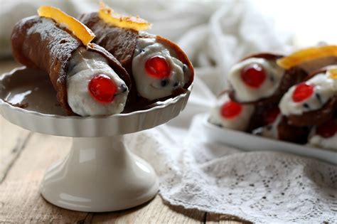 Cannoli Siciliani Ricetta Completa Dalla Scorza Alla Crema Dolci Siciliani