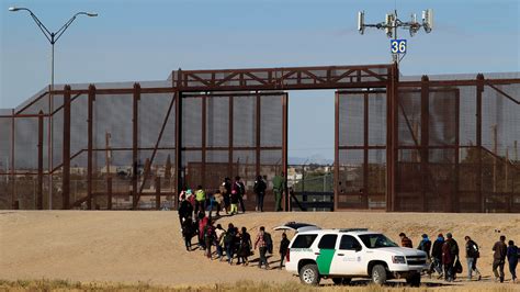 Border Patrol Takes A Rare Step In Shutting Down Inland Checkpoints The New York Times