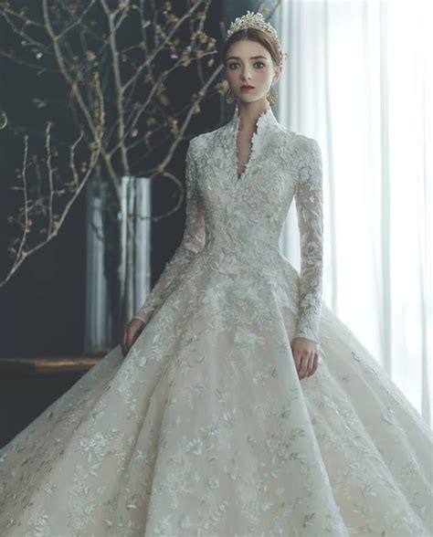 20 Modest Wedding Dresses For The Fashion Loving Modern Bride Lyceum