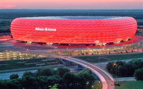 Josep Pep Guardiola Allianz Arena “the Red Tomb Waiting For Real Madrid In Munich