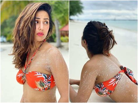 Hina Khan Rocks A Floral Bikini On Maldives Vacation Flaunts Her Beach