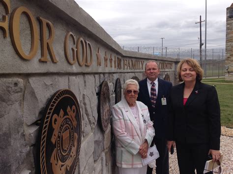 Hagerstown Prison Dedicates Veterans Memorial