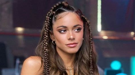 Global teen sensation tini (martina) stoessel is an argentine actress, singer, dancer and model, signed to hollywood records. Tini Stoessel "reacciona" al encuentro de Sebastián Yatra ...