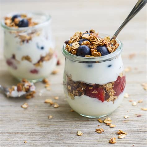 Make Ahead Strawberry And Blueberry Yogurt Parfaits My Recipe Magic