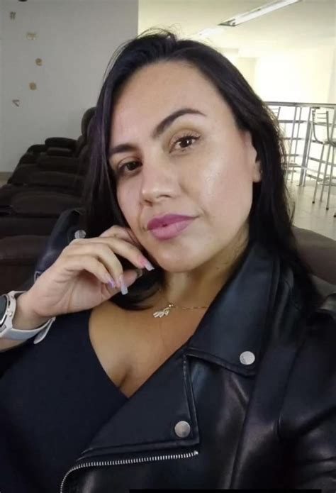 some new pics of this colombian milf 🔥🔥i know y all fuck wit her 😮‍💨💯 r latinas