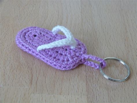 Crochet Pattern For A Cute Key Chain Flip Flop