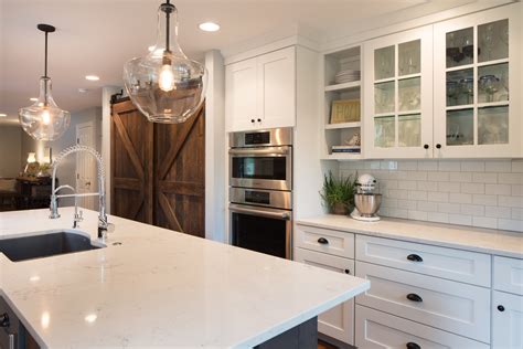 All orange and white cats have tabby markings in their orange fur, even if they're too subtle to make out. Shaker Cabinets with a 3" Rail in White and Gray (Daniels ...