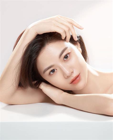 Go Yoon Jung Photo Gallery Beauty Photoshoot Beyond Beauty