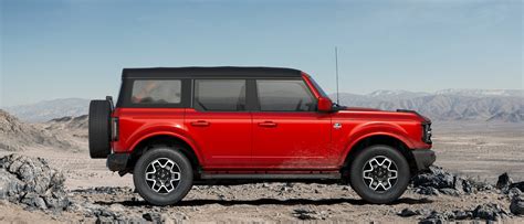 2022 Ford Bronco Suv Pricing Photos And Specs Port Orchard Ford