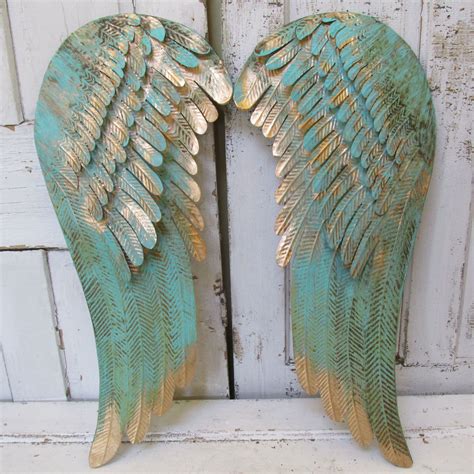 We have a easy and elegant set of diy angel wings today for a halloween costume. Angel wings by https://www.etsy.com/shop/AnitaSperoDesign | Wooden angel wings, Diy angel wings ...