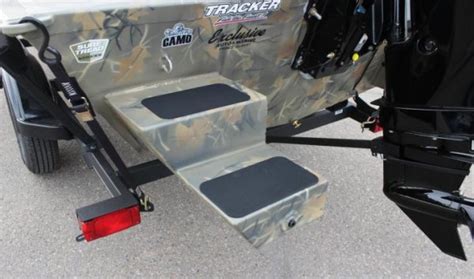 Bid live on boat jon boat12 salvage auto. Thinking about float pods... | Refuge Forums