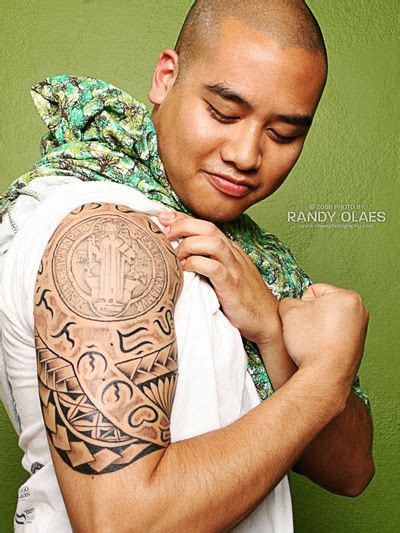 Although the tattoos have all but disappeared in the philippines, they are making a resurgence in america due in part to a contemporary tattoo tribe called tatak ng apat na alon or mark of the four waves.. 15 best Traditional Filipino Hand-tap Tattoos images on ...