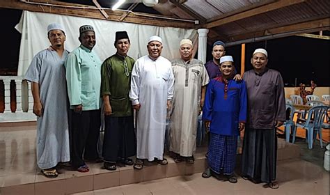 Abu hassan din leaves behind a widow, rosbi shabudin, 66, seven children and 13 grandchildren. 'Andainya Ini Ramadan Terakhir' Kuliah Terakhir ...