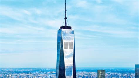 Time Lapse One World Trade Built In 2 Minutes