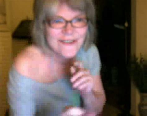 Amateur Webcam Granny Shows Me Her Saggy Tits And Big