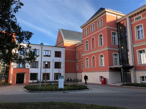 Eine genauere vorstellung haben wir nicht, wir sind für alles offen und würden uns über eine nachricht freuen! Helios Kliniken Schwerin - Haus 22 Klinik für Psychiatrie ...