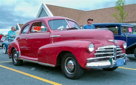 90+ Car Old Car Dealership Parking Lot Stock Photos, Pictures & Royalty